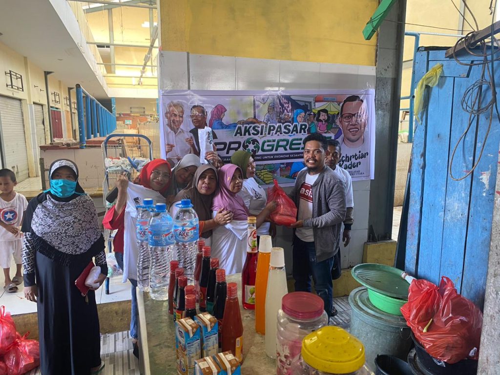 Relawan Progresif di Maluku Utara Gelar Program Pasar Tembus Murah Bagi Warga