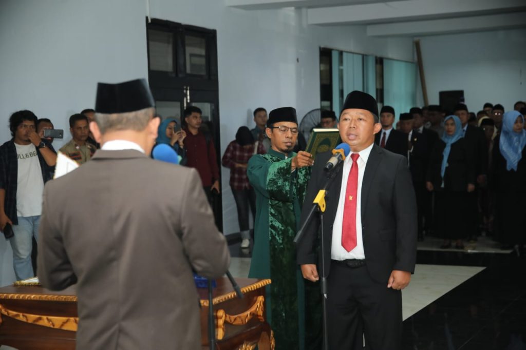 Wali Kota Ternate Lantik Rizal Marsaoly jadi Sekkot