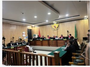 Sidang Perdana kasusu OTT Oleh KPK dengan 4 Terdakwa Penyuap Gubernur.
