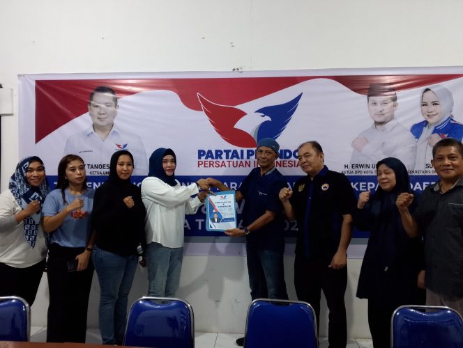 
 LO Ishak Naser Resmi Daftar ke DPD Partai Perindo