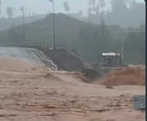 Dugaan Kuat Tanggul di Kilo 15 Jebol, Menyebabkan Banjir di Dokulamo dan Sekitarnya