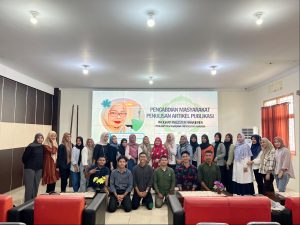 Pengabdian Masyarakat: Meningkatkan Kompetensi Mahasiswa dalam Penulisan Artikel Publikasi