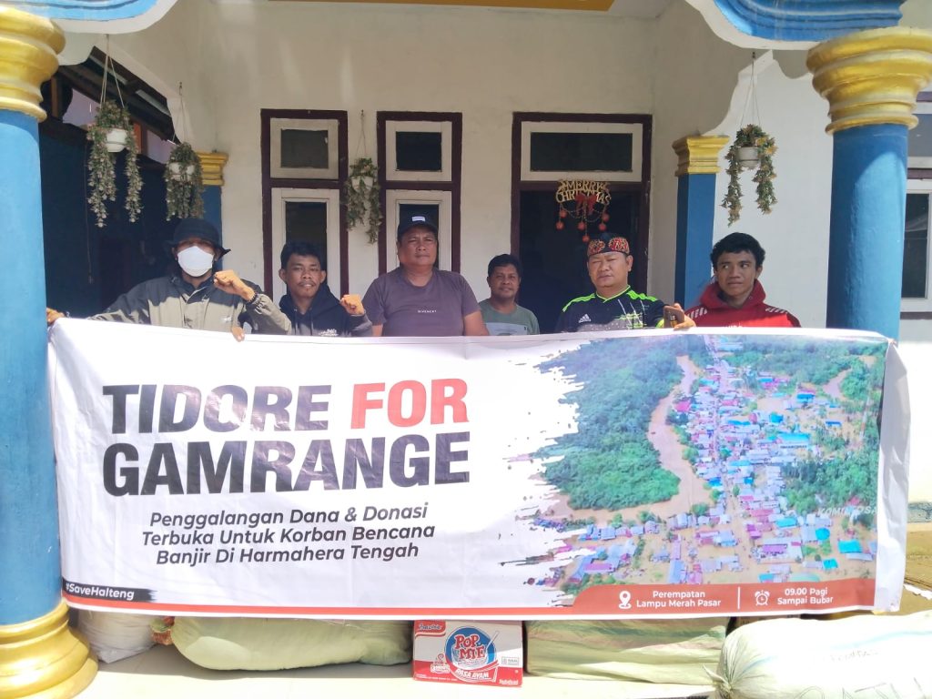 Relawan “Tidore For Gamrange” Salurkan Bantuan Banjir di Halmahera Tengah