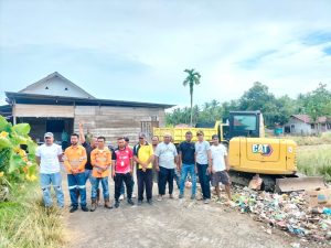 Warga Malifut Apresiasi Haji Robert Atas Pembuatan Bak Sampah di Pasar Soma