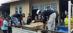 Tunjukkan Empati Terhadap Korban Banjir Bandang di Rua, Syahril Abduradjak Berikan Bantuan