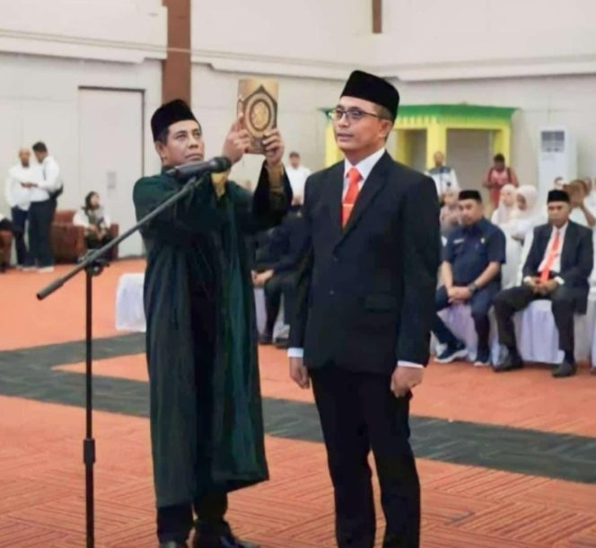 
 Dua Pejabat Utama Absen di Pelantikan Pj Sekprov Malut Abubakar Abdullah