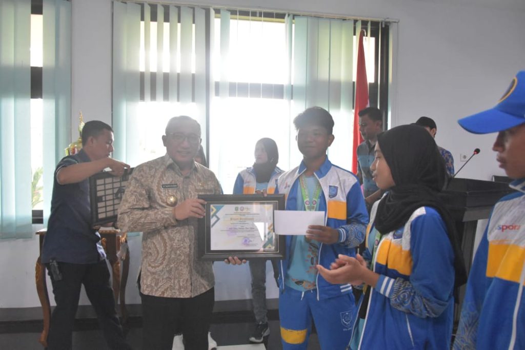 Kota Ternate Raih 17 Medali Emas di Popda XI, Atlet Diganjar Bonus Rp 235 Juta