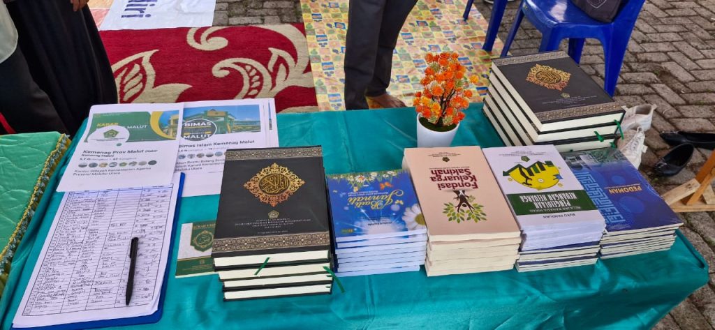 Kemenag Maluku Utara Bagikan Al-Qur’an Gratis di Pameran UMKM 2024