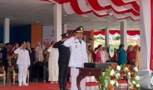 Bupati Haltim Pimpin Upacara HUT ke-79 RI di Kota Maba