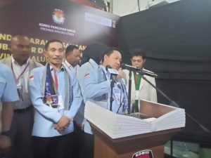 Aliong Mus-Sahril Taher Resmi Daftar ke KPU Malut sebagai Calon Gubernur dan Wakil Gubernur