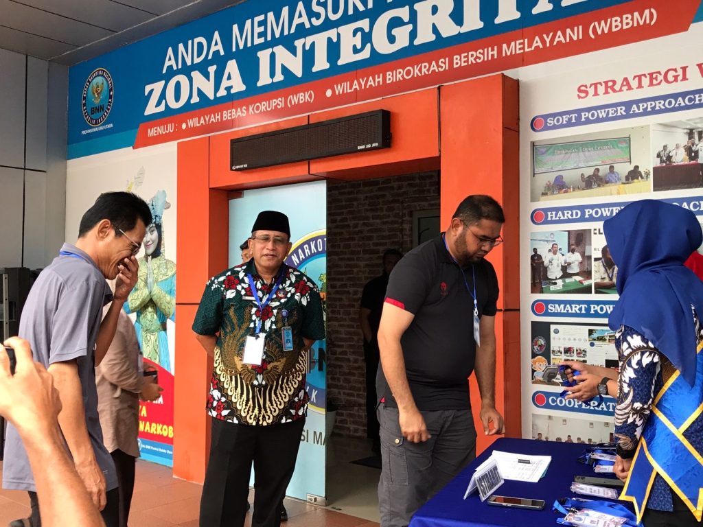 Bassam-Helmi Jalani Tes Urine di BNNP Maluku Utara