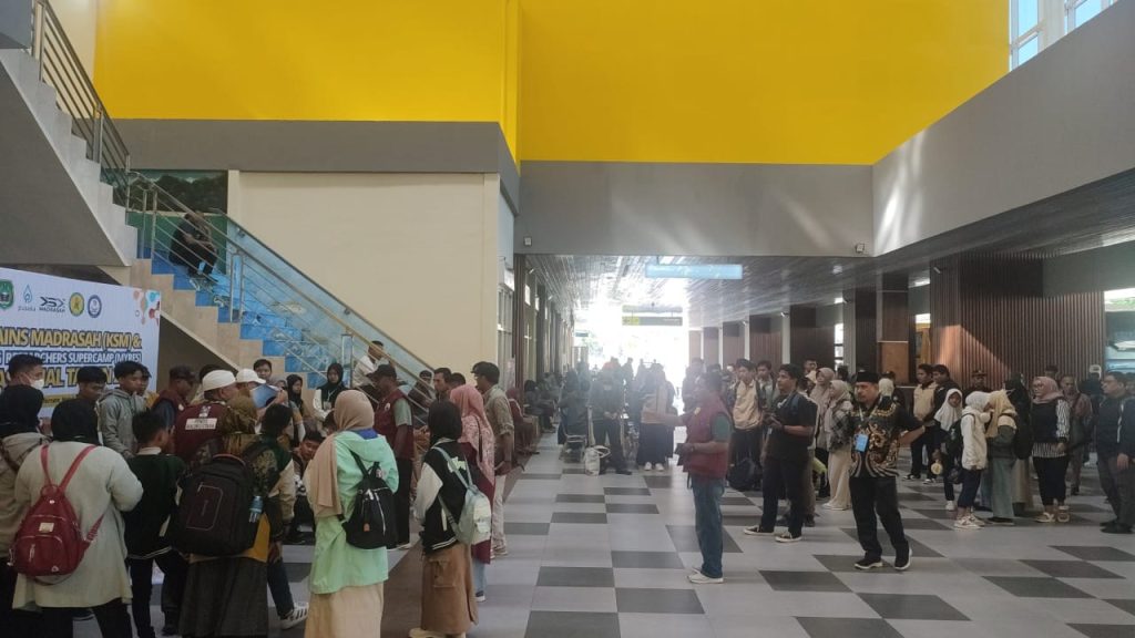 Puncak Kedatangan Kontingen KSM dan MYRES 2024 di Ternate