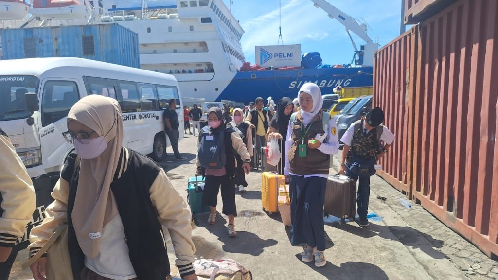 Tiga Kontingen KSM Nasional Tiba di Ternate Melalui Jalur Laut