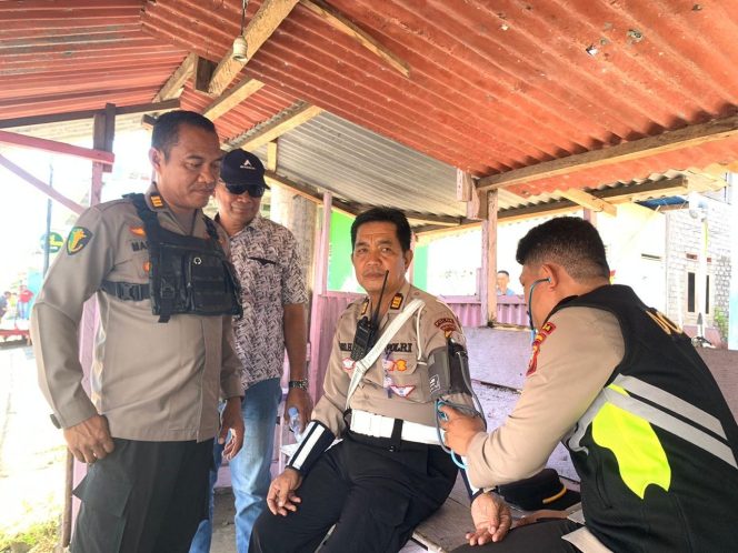 
 Subsatgas Dokkes Polda Malut Periksa Kesehatan Personel Operasi Mantap Praja