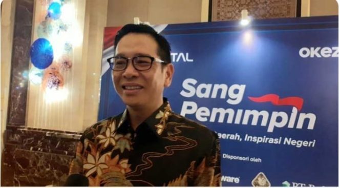 
 Kebakaran Speedboat di Pelabuhan Bobong, Cagub Maluku Utara Benny Laos dan 5 Orang Meninggal