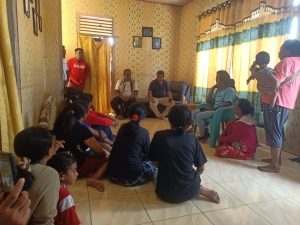 Emak-Emak Wayaloar Bentuk Tim Pemenangan 20 Orang untuk BK-UHS