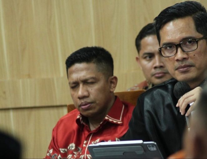 
 Terdakwa Tantang Kesaksian Kadis ESDM dalam Kasus Suap WIUP Maluku Utara