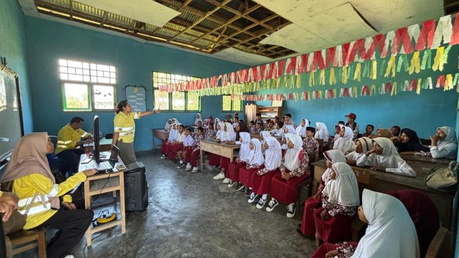 
 Haji Robert Dukung Edukasi Hidup Sehat dan Mitigasi Bencana untuk Siswa SD Al-Khairaat Kao