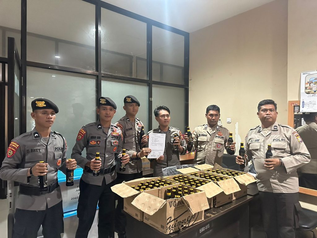 Operasi Pekat Hari Kedua, Tim Polda Malut Amankan Ratusan Botol Miras