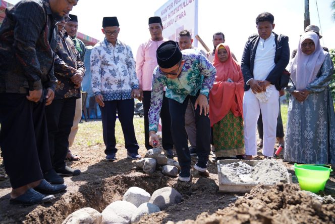 
 Peletakan Batu Pertama, Oleh Sekda Prov Malut
