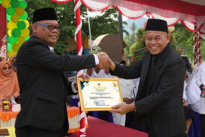 
 Kanwil Kemenag Malut Raih Penghargaan Bergengsi di Hari Amal Bhakti ke-79