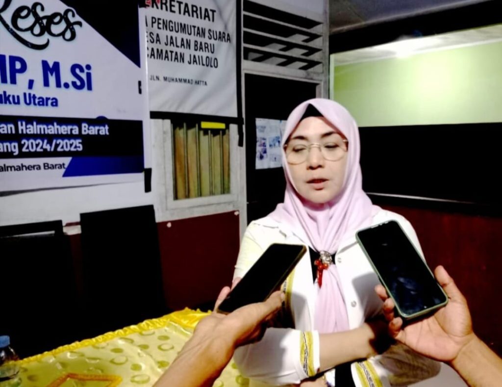 Husni Bopeng Tegaskan Pembangunan Jalan Tani di Halbar Jadi Prioritas