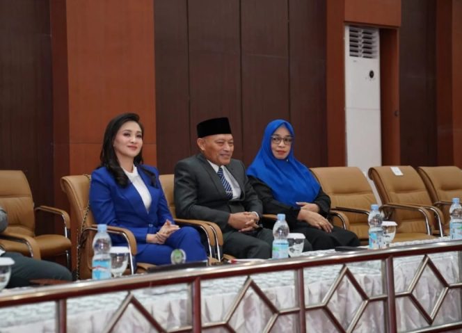 
 Sherly Tjoanda dan Sarbin Sehe Resmi Ditetapkan sebagai Gubernur dan Wakil Gubernur Maluku Utara
