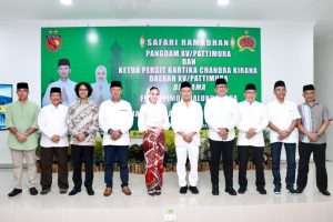 Pangdam XVI Pattimura dan Forkopimda Malut Santuni Anak Yatim Saat Buka Puasa Bersama