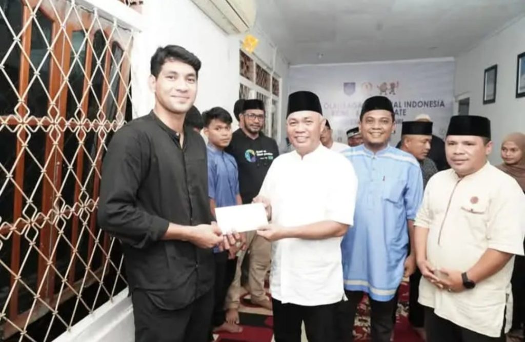 KONI Kota Ternate Beri Bonus Atlet Berprestasi