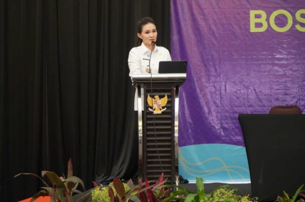 Gubernur Serly Tjoanda Tekankan Transparansi Dana BOS dan BOSDA untuk Pendidikan Gratis