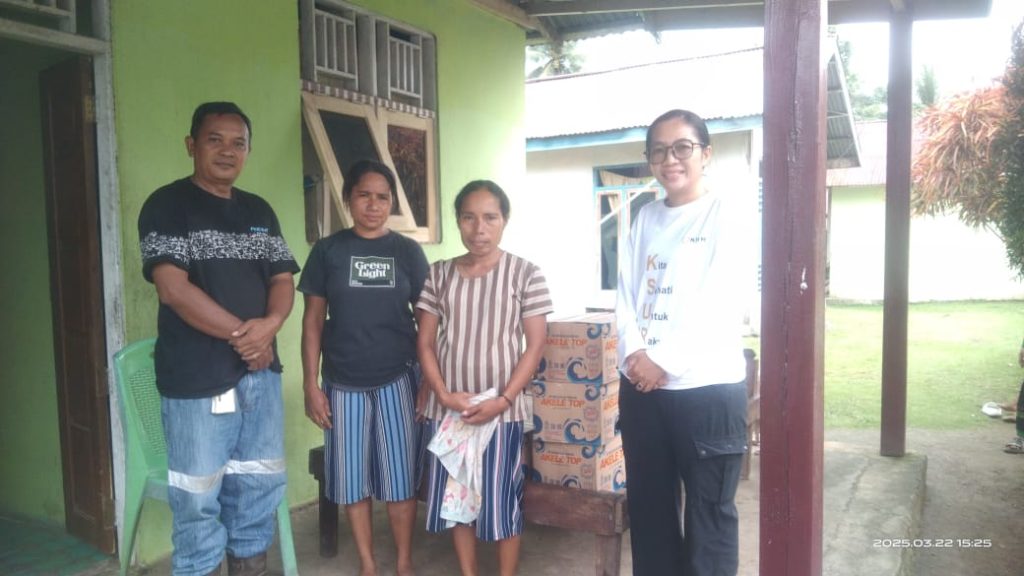 NHM Salurkan Bantuan untuk Keluarga Korban Banjir di Halmahera Utara