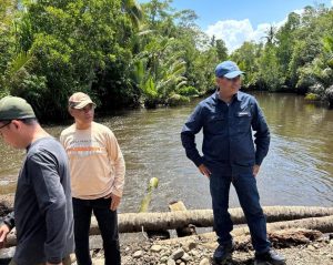 Jelang Mudik, Bupati Ubaid Gerak Cepat Perbaiki Jembatan Darurat di Maba Utara