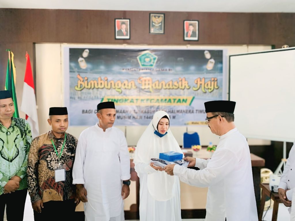 Manasik Haji Tingkat Kecamatan Resmi Dibuka di Haltim, 65 Calon Jamaah Siap Berangkat