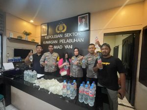 Polisi Gagalkan Penyelundupan 47 Botol Cap Tikus di Pelabuhan Ternate