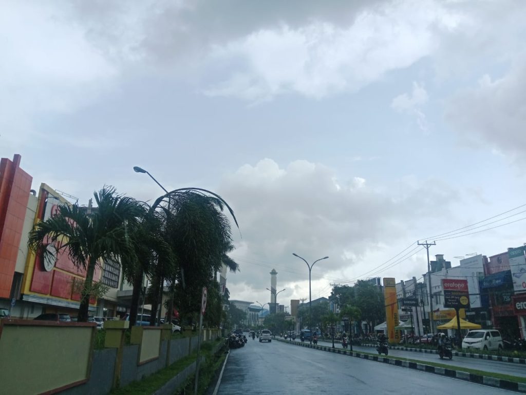 BMKG Ternate: Waspadai Hujan Lebat dan Gelombang Laut di Malut