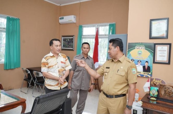 
 Bupati Ubaid Sidak Usai Lebaran, Temukan ASN Banyak Bolos