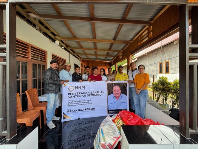 
 Uluran Tangan dari Sang Dermawan Gosowong untuk Korban Banjir Kao Barat