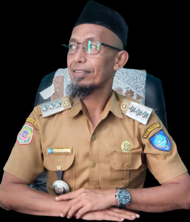 
 Camat Ternate Tengah, Fahmi B. Amin