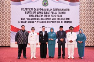 Gubernur Lantik Bupati-Wabup Taliabu Sashabila-La Ode Yasir