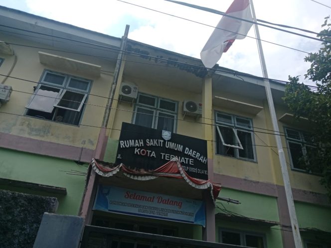 
 RSUD Kota Ternate Kekurangan Obat, Pasien Terpaksa Beli di Luar