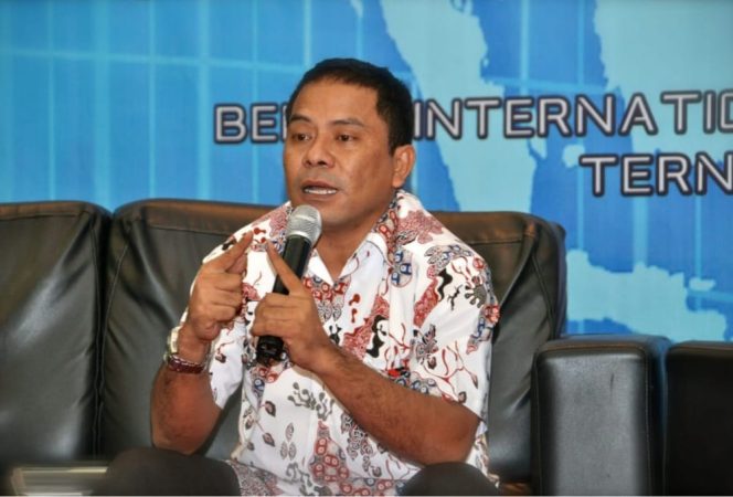 
 Mukhtar Adam