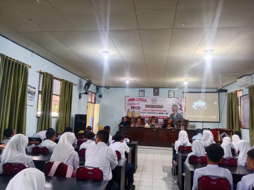 Sultan Hidayat Tekankan Nilai 4 Pilar di SMPN 1 Ternate: Perkuat Karakter dan Nasionalisme
