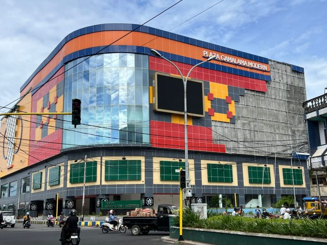 
 Panel Plaza Gamala Copot, Jalan Ditutup