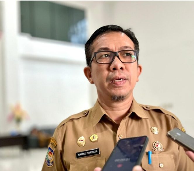 
 Desakan Anggota DPRD Terkait Utang. Ahmad Purbaya Angkat Suara.