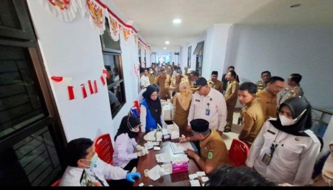 
 Cegah Penyalahgunaan Narkoba, Pejabat Pemprov Malut Jalani Tes Urine