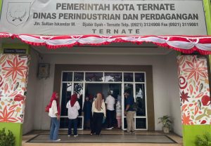 Emak-emak Pedagang Lapak Pandara Kananga Geruduk Disperindag, Tolak Tarif Sewa Tinggi