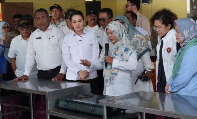 
 Program Makanan Gratis Dipantau Langsung Gubernur Sherly dan KSP