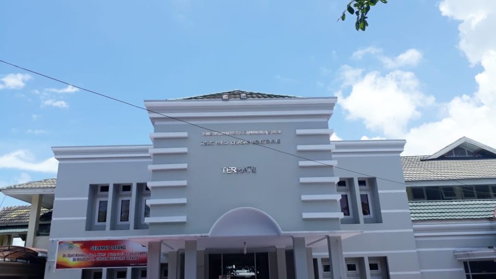 RSUD Chasan Boesoirie Ternate Terapkan Kartu Pengunjung dan Penunggu