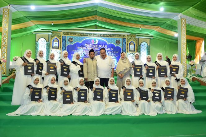 
 Dua Dekade Haji Robert Kembangkan Pesantren Ulumul Qur’an untuk Ribuan Santri