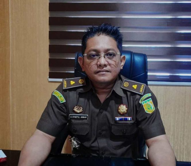 
 Kejari Ternate Tahan 4 Tersangka Pengeroyokan IRT di Togafo